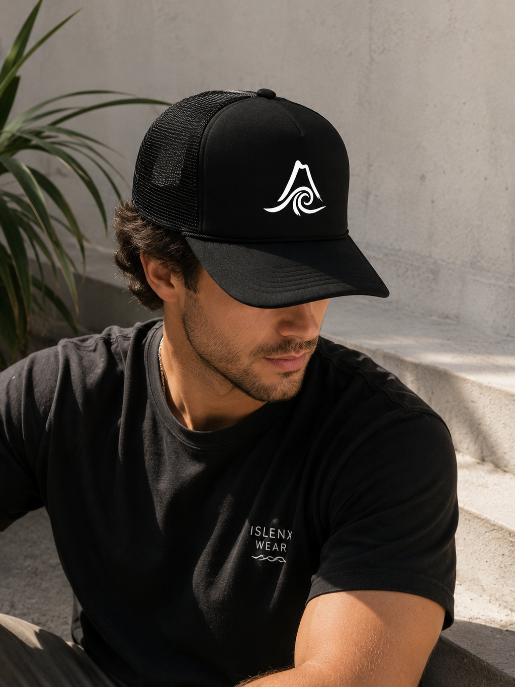Trucker Black Essential – IsleñX